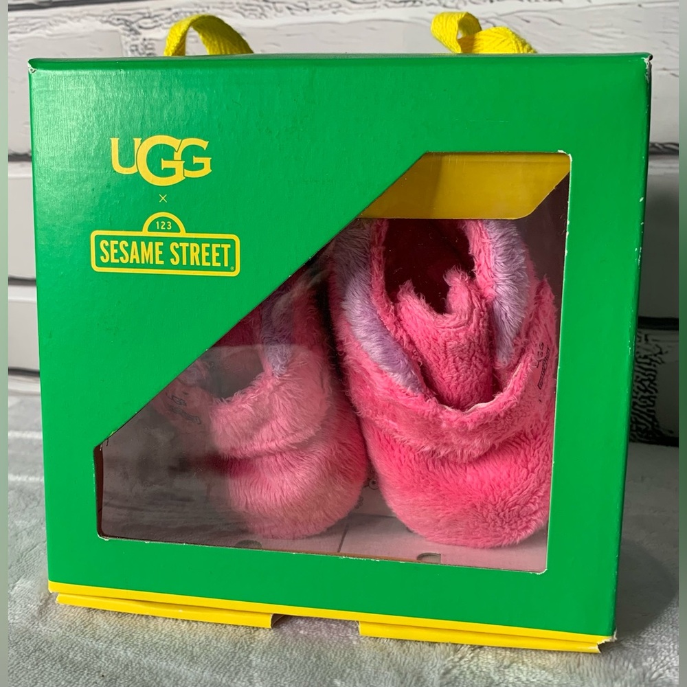 UGG x Sesame Street Pink Baby Bixbee Booties Abby Cadabby Size 4 / 5